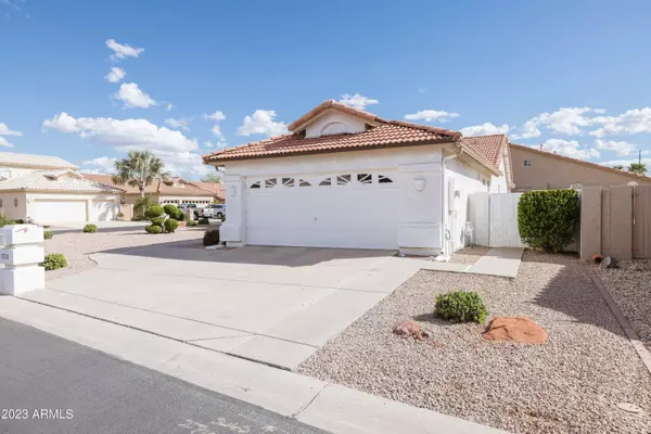 9325 E COOPERS HAWK Drive, Sun Lakes, AZ 85248