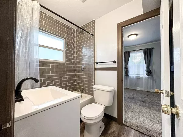 614 E Rich Ave, Spokane, WA 99207