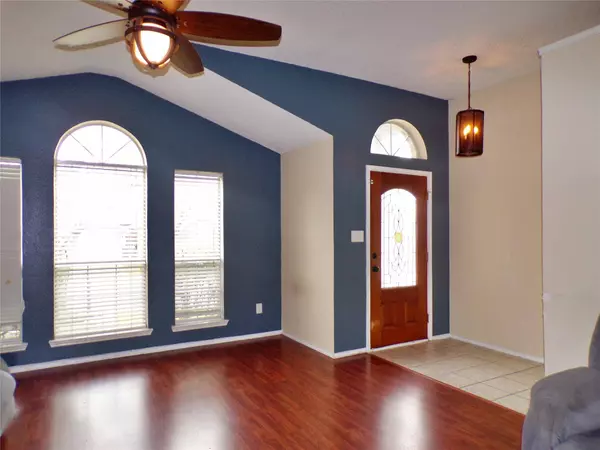 10261 Westward Drive, Fort Worth, TX 76108