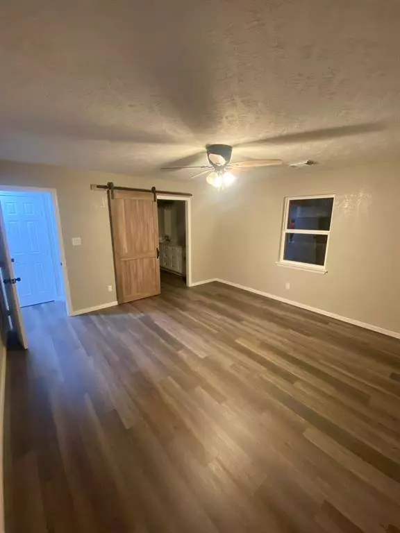 10538 Newton CIR, Conroe, TX 77303