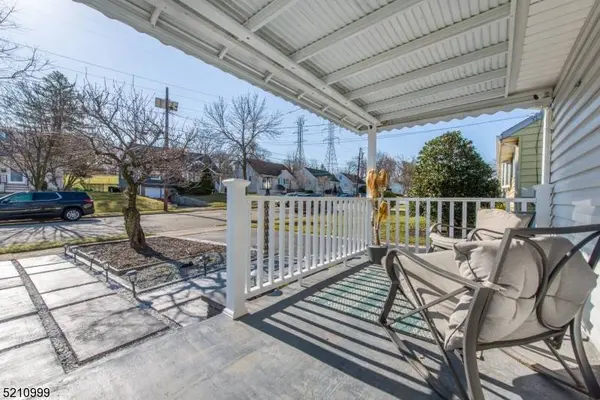 123 Oak Ridge Rd, Clifton City, NJ 07013