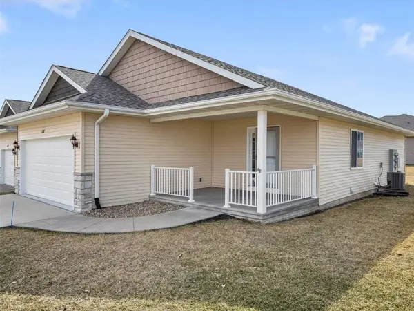 6357 Muirfield Drive SW, Cedar Rapids, IA 52404