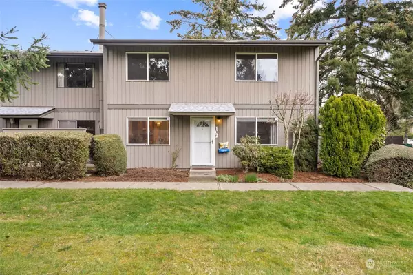 6114 N 16th ST #J102, Tacoma, WA 98406