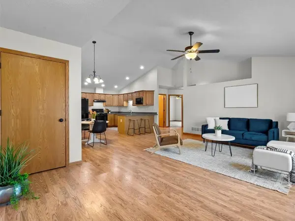 6357 Muirfield Drive SW, Cedar Rapids, IA 52404