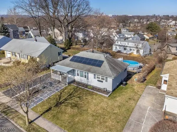 123 Oak Ridge Rd, Clifton City, NJ 07013