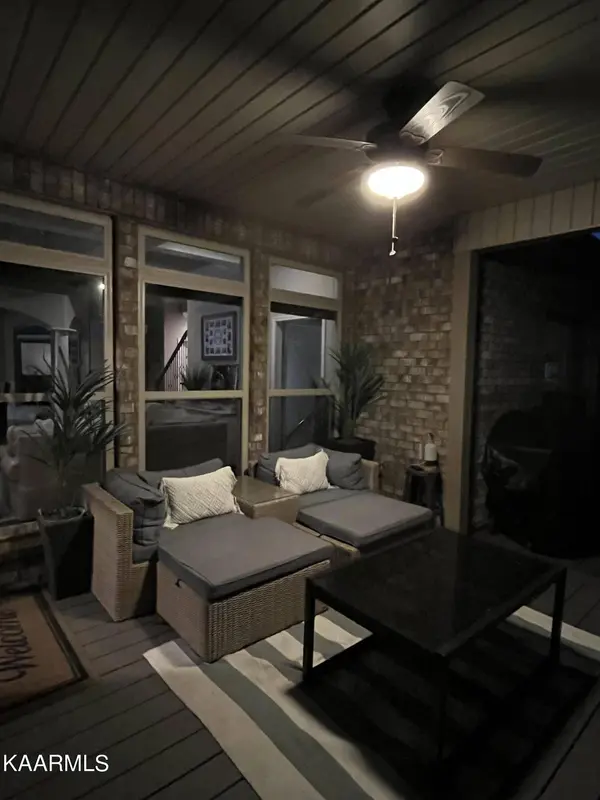 9965 Winding Hill LN, Knoxville, TN 37931