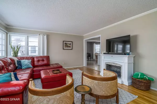 710 CAMPBELL Drive, Grand Forks, ND 58201