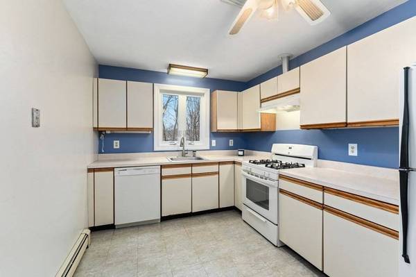 19 Hopkins Ter, Cumberland, RI 02864