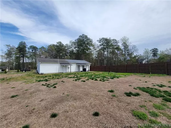 233 Greentree Drive, Raeford, NC 28376