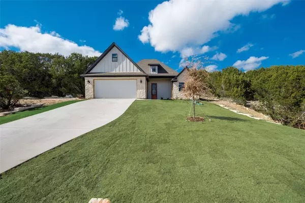 2410 Steepleridge Circle, Granbury, TX 76048