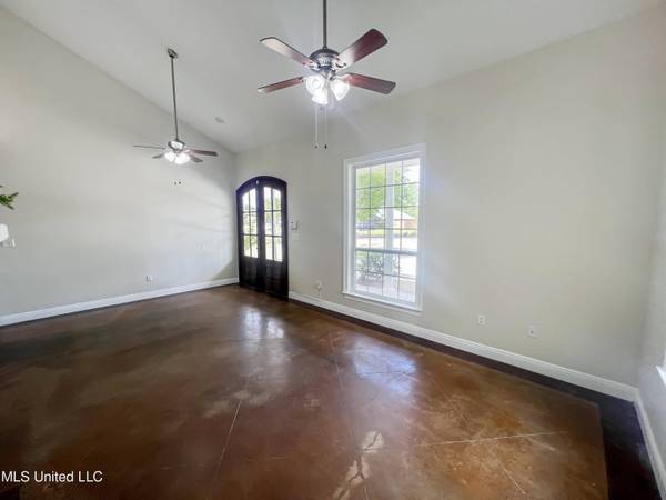 69268 E Diamondhead Drive, Diamondhead, MS 39525