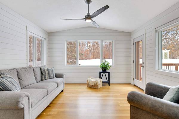 4078 Blueberry LN, Eagan, MN 55123