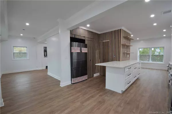 312 West Avenue, Darien, CT 06820