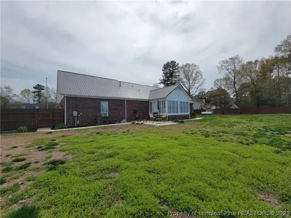 233 Greentree Drive, Raeford, NC 28376