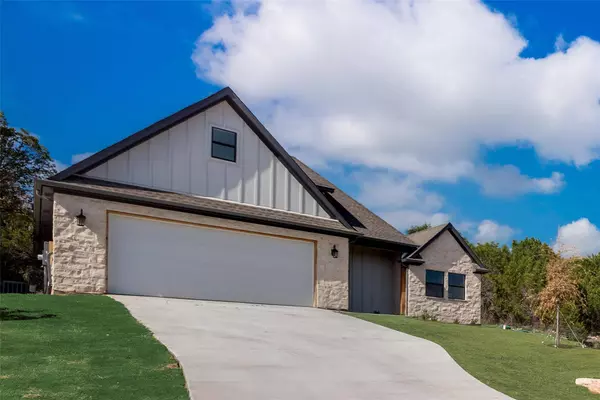 2410 Steepleridge Circle, Granbury, TX 76048