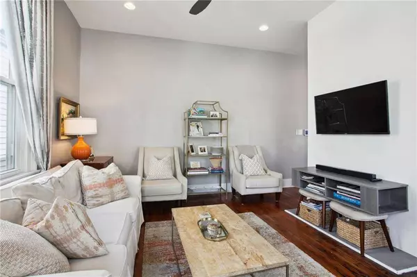 2531 VALENCE ST, New Orleans, LA 70115