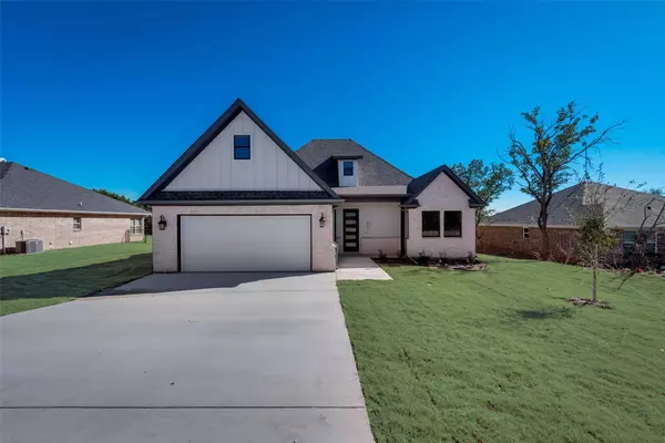 2809 Catfish Court, Granbury, TX 76048