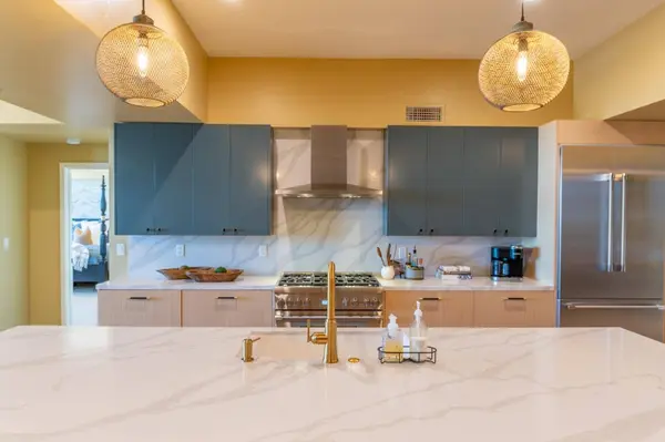 542 Lighthouse AVE 401, Pacific Grove, CA 93950