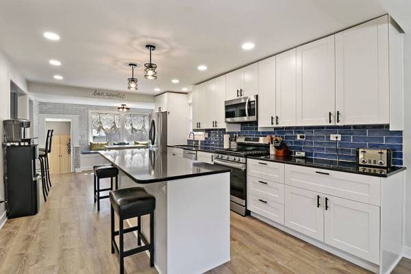 35 Fairfax RD, Fox Lake, IL 60020