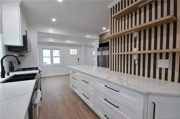 312 West Avenue, Darien, CT 06820