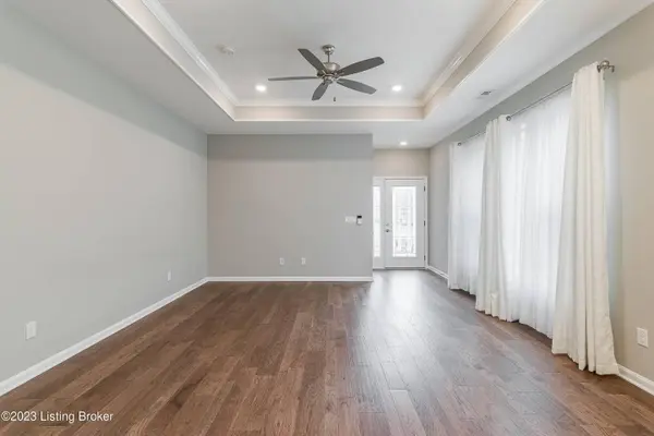 3217 Blackiston Blvd, New Albany, IN 47150