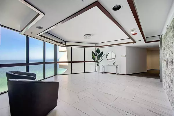 1660 GULF BLVD #802, Clearwater, FL 33767