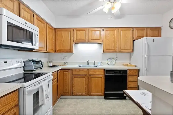 6 Tanglewood Ln #6, Salem, MA 01970