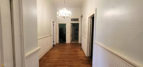 308 Forsyth ST, Barnesville, GA 30204