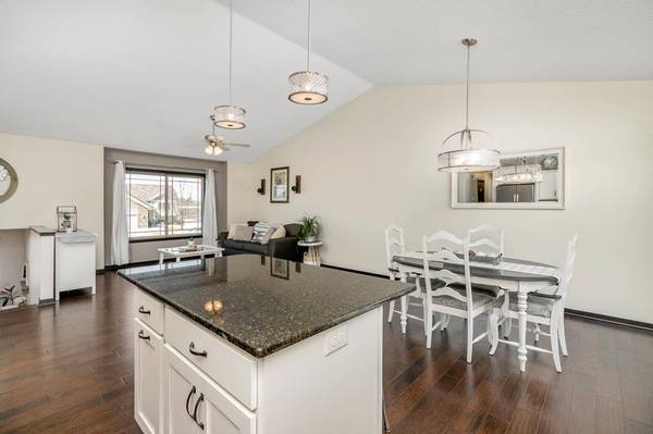 2204 Petersen DR NW, Stewartville, MN 55976