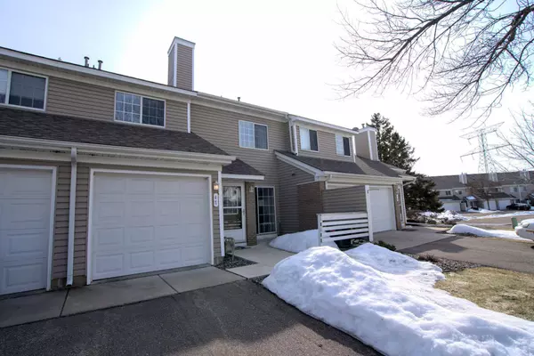 5985 Wedgewood LN N #47, Plymouth, MN 55446