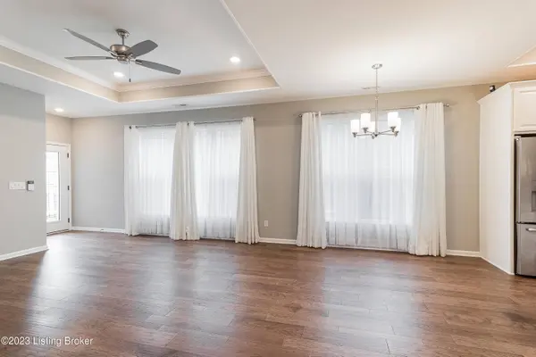 3217 Blackiston Blvd, New Albany, IN 47150