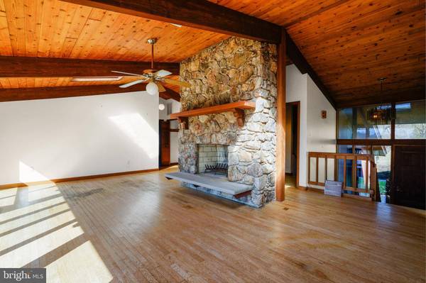 40278 HIDDENHEIGHTS LN, Lovettsville, VA 20180