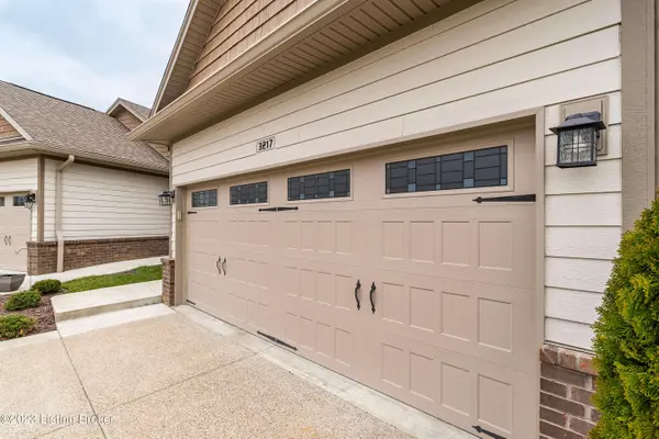 3217 Blackiston Blvd, New Albany, IN 47150