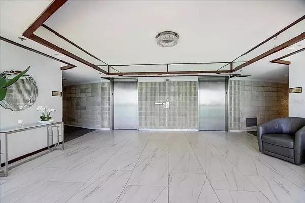 1660 GULF BLVD #802, Clearwater, FL 33767