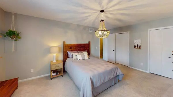 5985 Wedgewood LN N #47, Plymouth, MN 55446