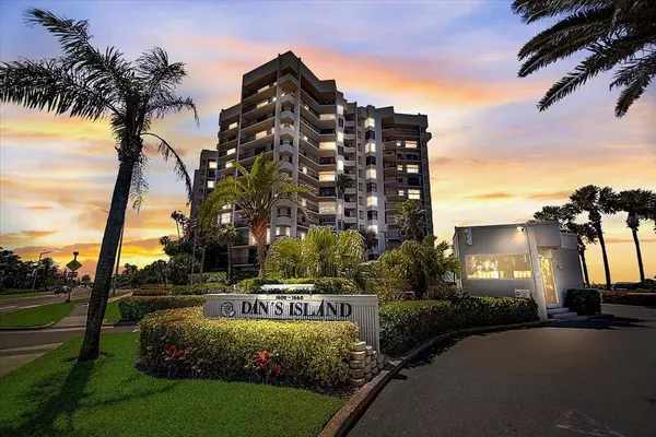 1660 GULF BLVD #802, Clearwater, FL 33767