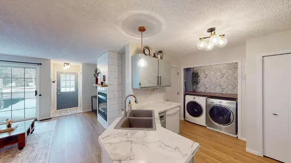 5985 Wedgewood LN N #47, Plymouth, MN 55446