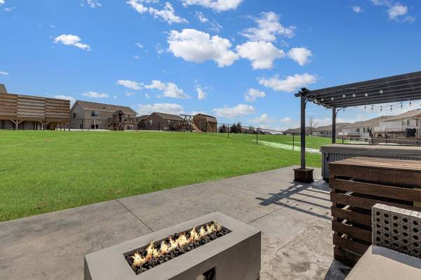 2204 Petersen DR NW, Stewartville, MN 55976