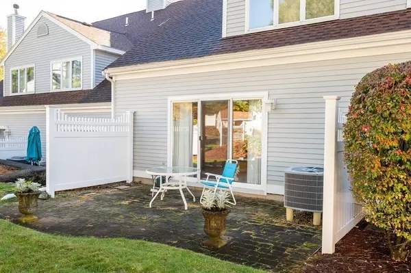 6 Tanglewood Ln #6, Salem, MA 01970