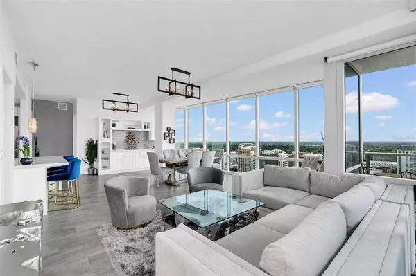 150 E ROBINSON ST #2802, Orlando, FL 32801