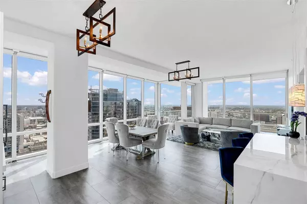 150 E ROBINSON ST #2802, Orlando, FL 32801