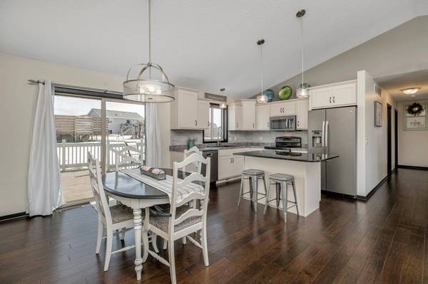 2204 Petersen DR NW, Stewartville, MN 55976