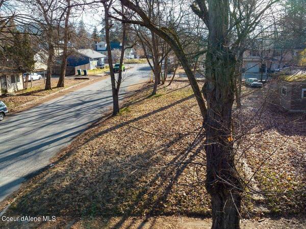 918 N GOVERNMENT WAY, Coeur D'alene, ID 83814