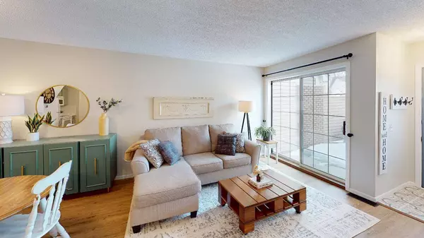 5985 Wedgewood LN N #47, Plymouth, MN 55446