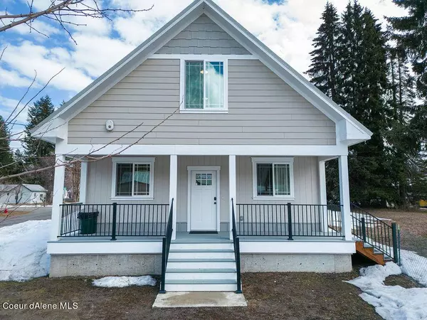 32587 N 2ND Ave, Spirit Lake, ID 83869