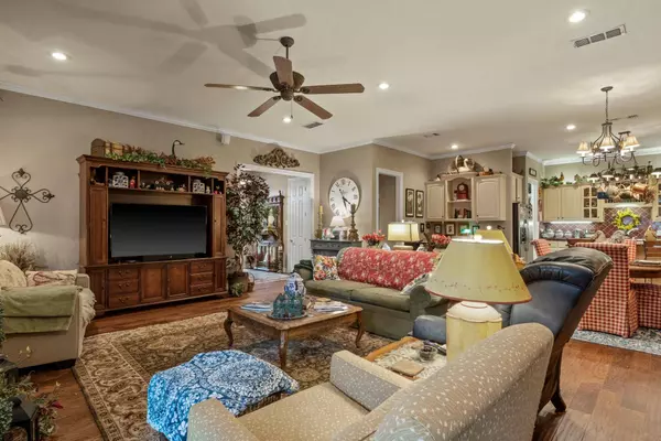 113 St Andrews Court, Mount Pleasant, TX 75455