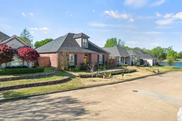 113 St Andrews Court, Mount Pleasant, TX 75455