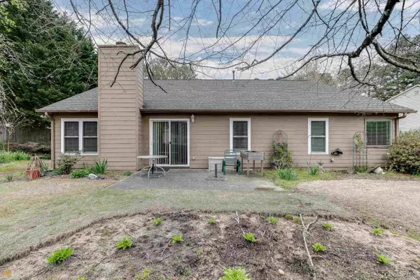 1815 Great Water LN, Lawrenceville, GA 30043