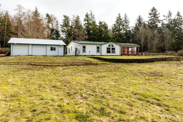 4150 Hollydale LN, Oak Harbor, WA 98277