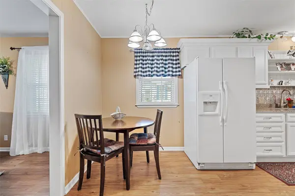 508 W Columbus Avenue, West, TX 76691